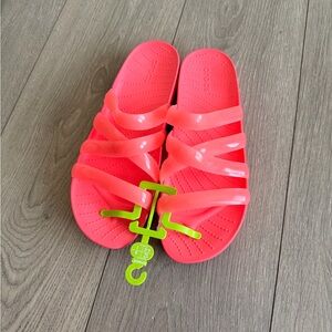 Crocs splash glossy strap sandals